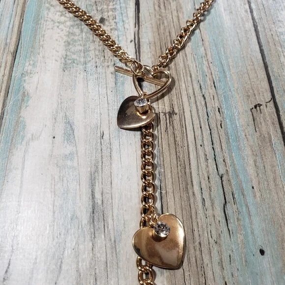 Gold Hearts Necklace Set. - Picture 3 of 9
